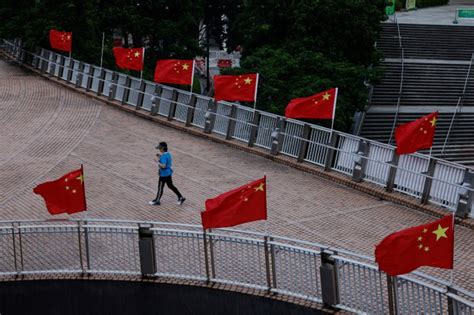 【香港法庭】自閉症男被裁侮辱國旗區旗罪成 庭上聞須還押崩潰 — Rfa 自由亞洲電台粵語部