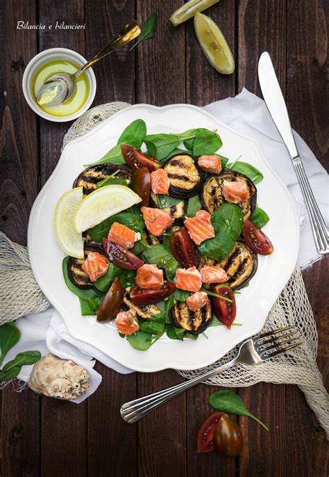 Insalata Di Spinacino Con Melanzane Grigliate E Salmone Selvaggio