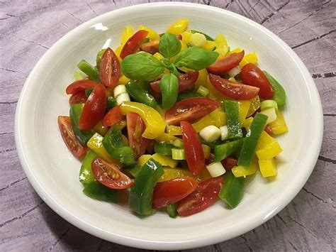 Tomaten Paprika Salat Von Leggerlegger Chefkoch Paprika Salat