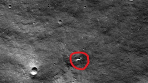 Nasa Entdeckt Neuen Krater Auf Dem Mond