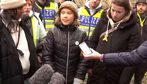 Progresista Greta Energeta Thunberg ridicată de poliția germană de