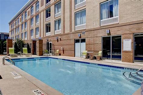 Holiday Inn Franklin - Cool Springs, Brentwood : hotel during the day ...