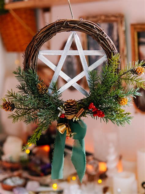 "Yule" Pentacle Wreath (7.5 inch) – Twig And Stone