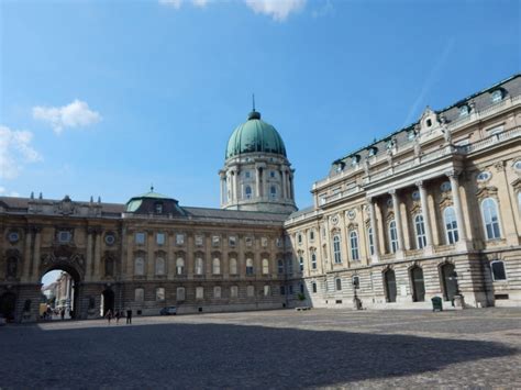 The Budapest Castle: History and Guide - Free Budapest Tours