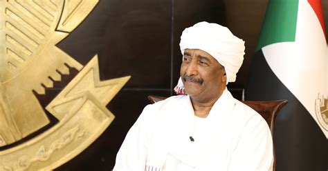 البرهان يعلن استعداده لتسليم السلطة في السودان الديرة نيوز