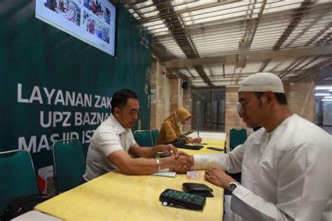 Baznas Targetkan Pengumpulan Zakat Infak Sedekah Capai Rp Miliar