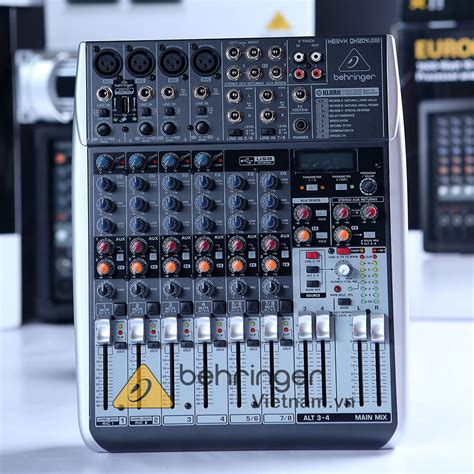 Mixer Behringer Q1204USB