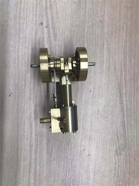 Тракторная головка модель с паровым двигателем паровой двигатель