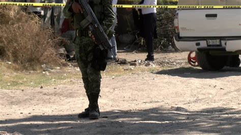 Encuentran el Feto de un Bebé Dentro de una Caja de Cartón N