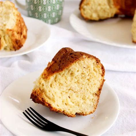 This Yeasted Coffee Cake Has The Taste Of Freshly Baked Bread And Has