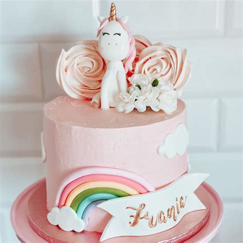 16 Best Instagram Unicorn Cakes And Party Decor Ideas Partymazing