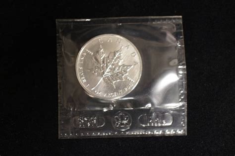 Silver Canadian Dollar Elizabeth Ii Oz