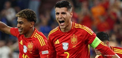 España saca a bailar a Italia y pisa los octavos de la Eurocopa