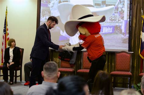 Texas Tech welcomes new mascot with hand-over of reins and gun ceremony ...