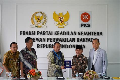 Terima Kunjungan Perwakilan Universitas Pertahanan Ketua Fraksi PKS