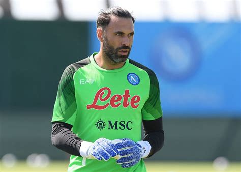 Napoli Tutto Fatto Per Lo Scambio Tra Sirigu E Gollini Con La Fiorentina