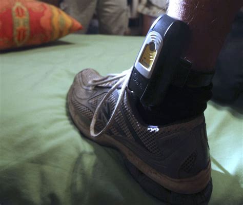 Parolee Gps Ankle Monitors Major Flaws Found In Vendors System Los