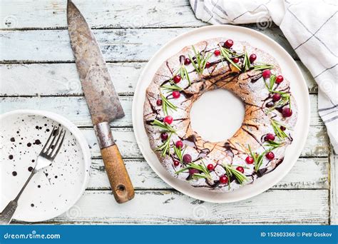 Torta Del Bundt De Los Ar Ndanos Foto De Archivo Imagen De Pasteles