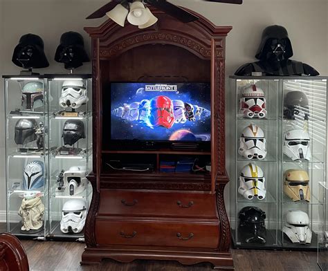 My Star Wars collection, at least a part of it. : r/StarWarsRooms