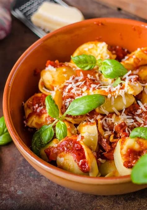 Ricetta Tortellini Al Sugo Di Pomodoro Il Club Delle Ricette