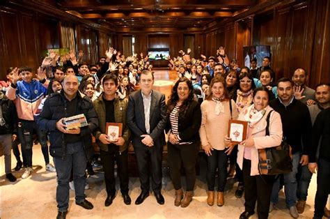 Zamora recibió a alumnos de zonas rurales de Banda Robles y Figueroa