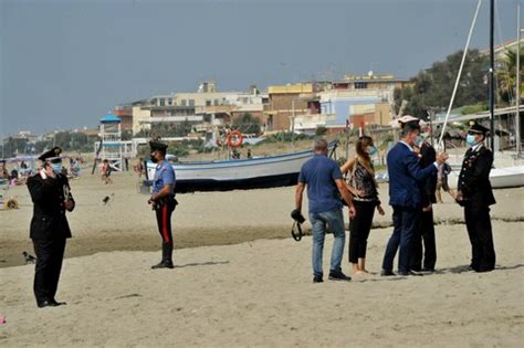 I Controlli Dei Carabinieri Sulle Spiagge Del Litorale Romano FarodiRoma