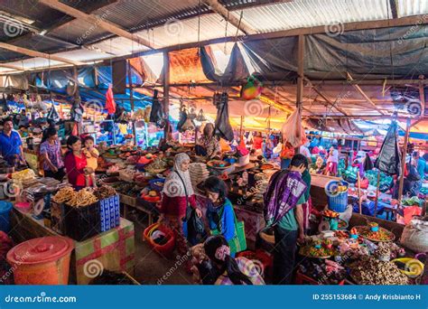 Bolu Market In Toraja South Sulawesi Indonesia Editorial Stock Image