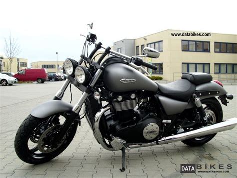 triumph thunderbird storm  abs model