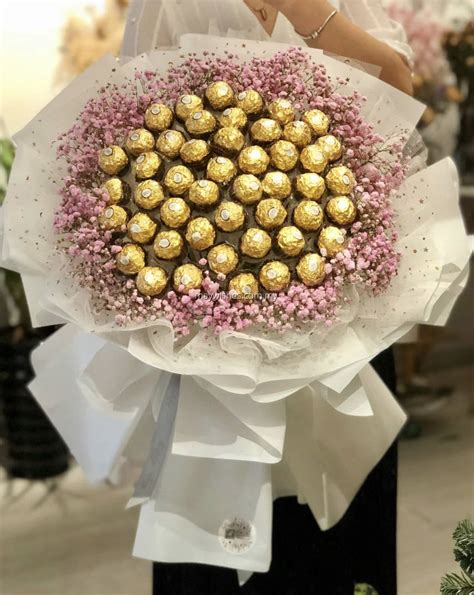 50 Ferrero Rocher Bouquet 02