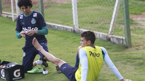 Welinton Júnior é vetado e Erik entra no time do Goiás diante do