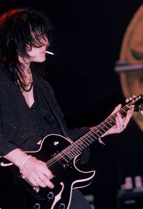 Pin De P Brooks En The Izzy Stradlin Appreciation Board Fotos De