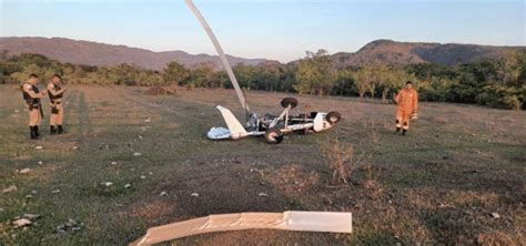 Helic Ptero Cai Ap S Piloto Perder Controle E Deixa Dois Feridos Em