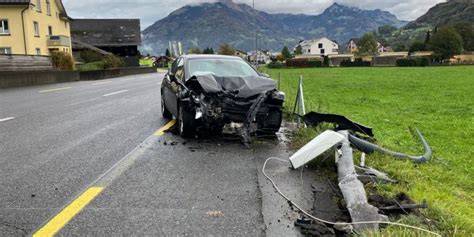 N Fels Gl Selbstunfall Mit Pw Durch Sekundenschlaf Nau Ch