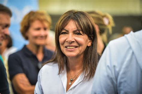 Anne Hidalgo Met Fin Aux D Bats Autour Du Parc Des Princes France