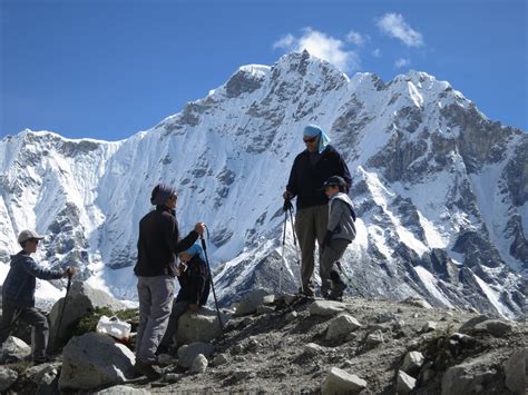 A Famous Mountains of Nepal - DPTREKS