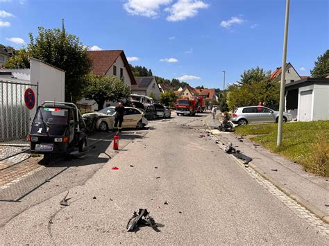 Tr Mmerfeld Nach Massencrash J Hriger Klaute Auto Der Tante