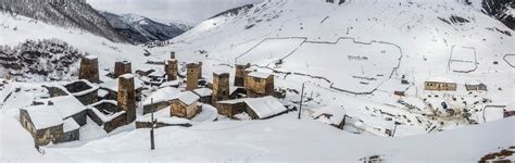 Qual O Melhor Shampoo Com Biotina - Premium Photo | A panorama top view of the snowy svan towers in the ...
