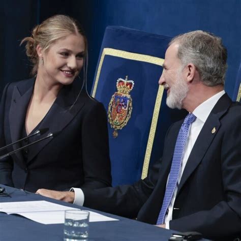 La Complicidad Del Rey Felipe Y La Princesa Leonor En Los Premios