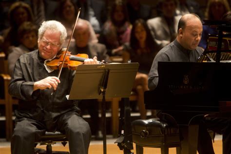 Review Itzhak Perlman Pleases With Ease Orange County Register