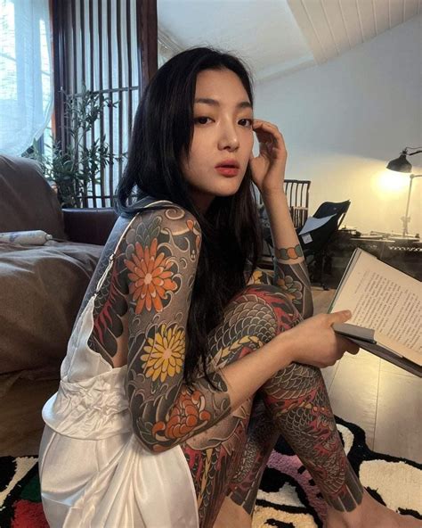 Tattoed Women Tattoed Girls Japanese Dragon Tattoos Japanese Sleeve