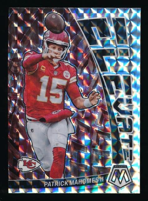 Panini Mosaic Patrick Mahomes Elevate Mosaic Silver Prizm Chiefs