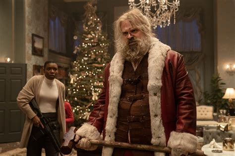 David Harbour on Playing a Brawling Santa Claus in ‘Violent Night ...