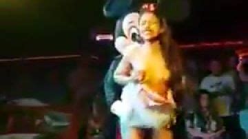 Disneyland también es para adultos PORN