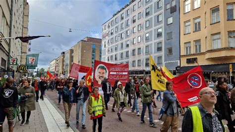 Protest In Stockholm Tegen De Toetreding Van Zweden Tot De Navo