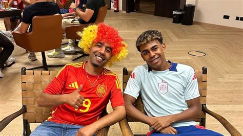 Watch Lamine Yamals Father Celebrates Spain Teenagers Wonder Goal In