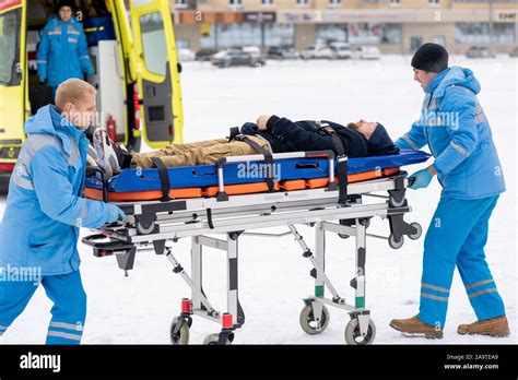 Emergency Unconscious Hi Res Stock Photography And Images Alamy