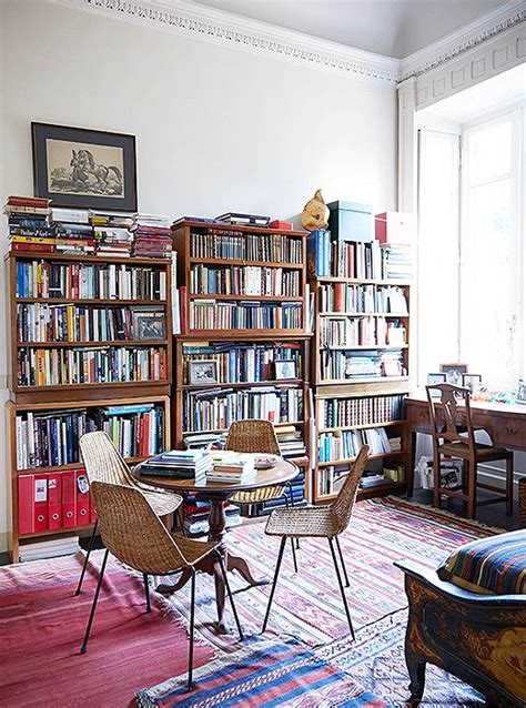 9 Foolproof Bookshelf Decorating Ideas