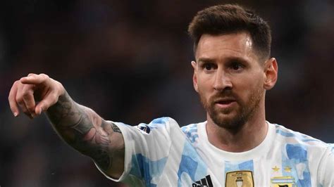 Je Suis Reconnaissant Lionel Messi F Licite Les Fans De Football Du