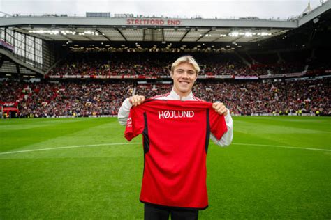 Manchester United have a potential superstar in Rasmus Hojlund - VAVEL International