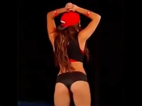 Nikki Bella Booty Shake XVIDEOS